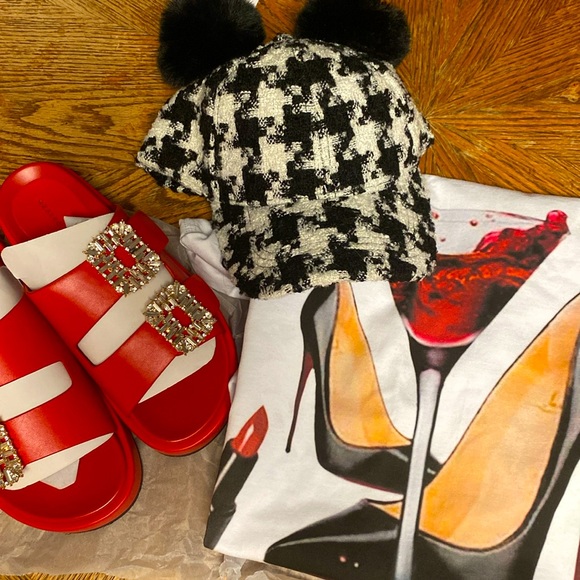 AKIRA Accessories - NWT BUNDLE Akira azalea wang shaka HAT SANDALS TEE SHIRT